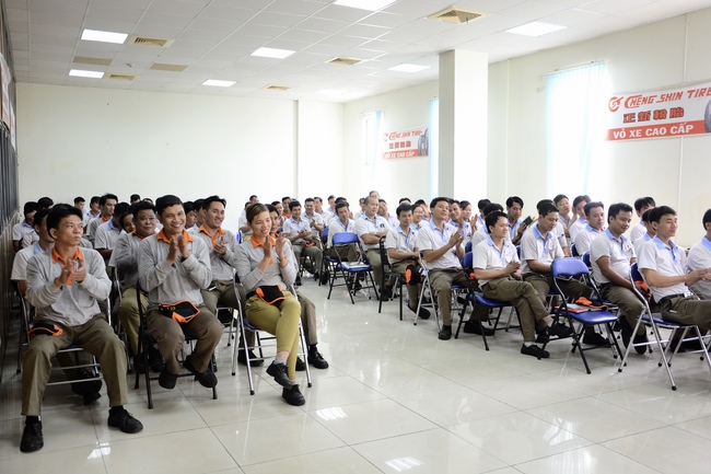 Buổi nói chuyện tại Công ty TNHH CN Cao Su Chính Tân Việt Nam