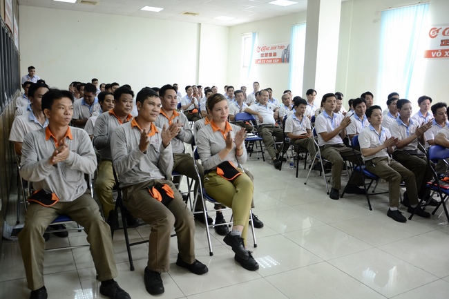 Buổi nói chuyện tại Công ty TNHH CN Cao Su Chính Tân Việt Nam