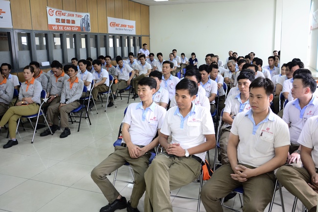 Buổi nói chuyện tại Công ty TNHH CN Cao Su Chính Tân Việt Nam