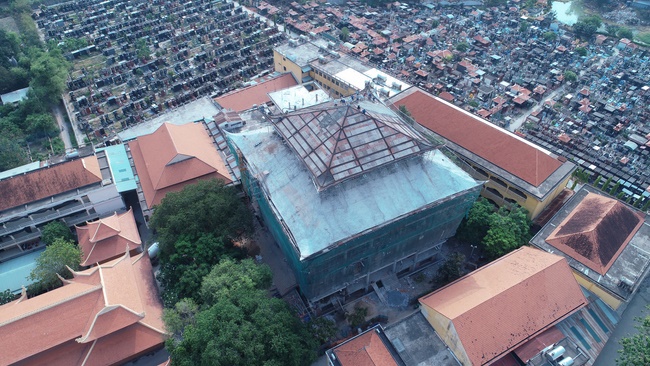 Fulfilling Concrete the Multifunctional Building’s  Roof