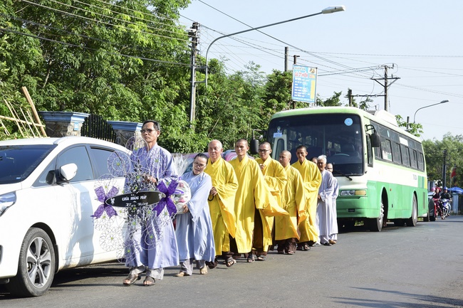Rebirth praying ceremony, cremating and handing over two turtles Heosemys annandalii and Elongated tortoise.