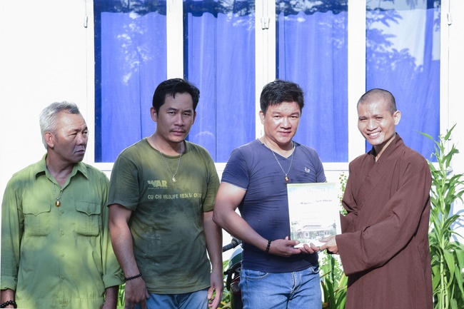 Rebirth praying ceremony, cremating and handing over two turtles Heosemys annandalii and Elongated tortoise.