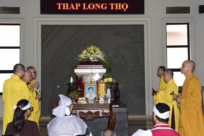 Rebirth praying ceremony, cremating and handing over two turtles Heosemys annandalii and Elongated tortoise.