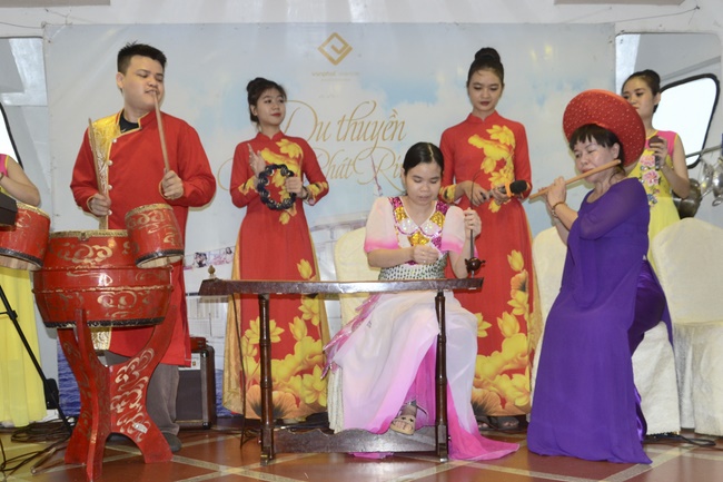 Releasing creatures on Hau river