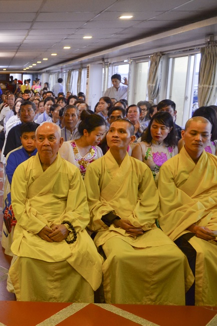 Releasing creatures on Hau river