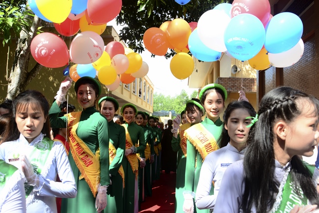 Impressive Vesak Ceremony at Hoang Phap temple