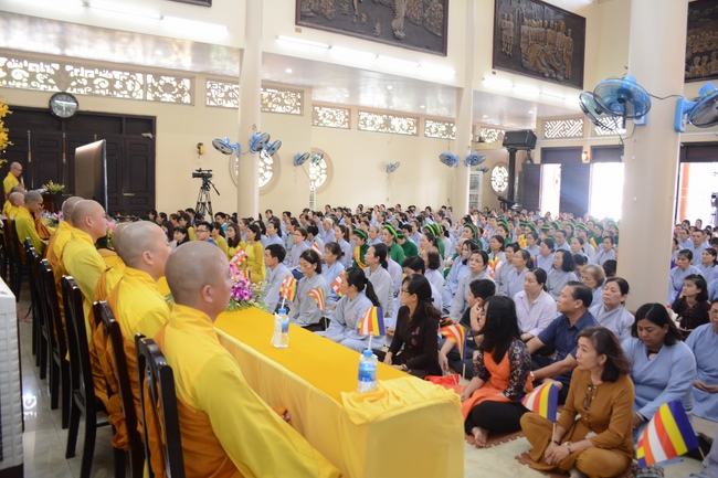 Impressive Vesak Ceremony at Hoang Phap temple