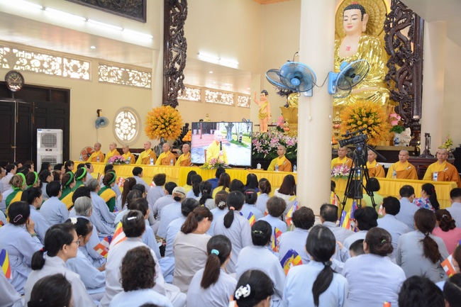 Impressive Vesak Ceremony at Hoang Phap temple