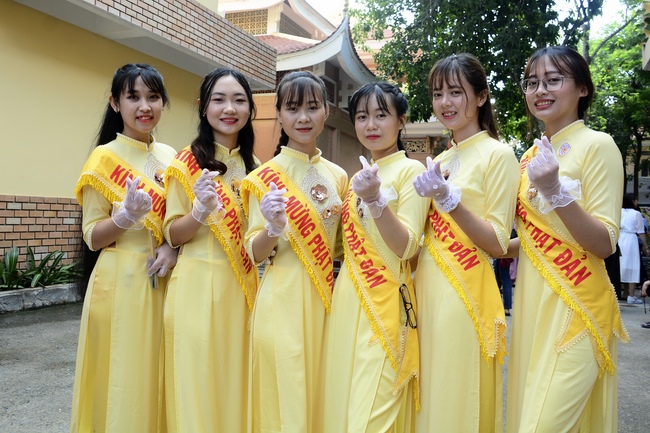 Impressive Vesak Ceremony at Hoang Phap temple