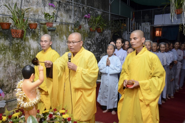 Tay Khanh Pagoda celebrating the Buddha'  bathing rite for Buddhist families