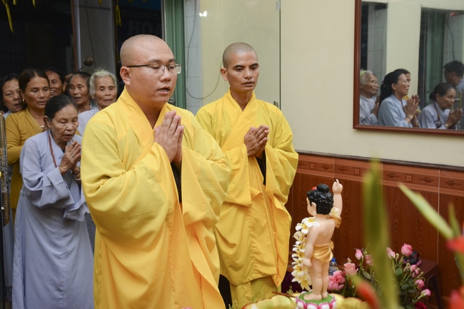 Tay Khanh Pagoda celebrating the Buddha'  bathing rite for Buddhist families