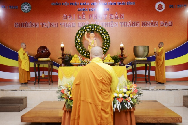 Vesak ceremony at Tay Khanh pagoda, Thai Binh province