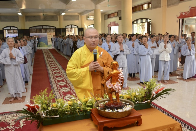 Vesak ceremony at Tay Khanh pagoda, Thai Binh province