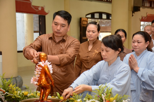 Vesak ceremony at Tay Khanh pagoda, Thai Binh province