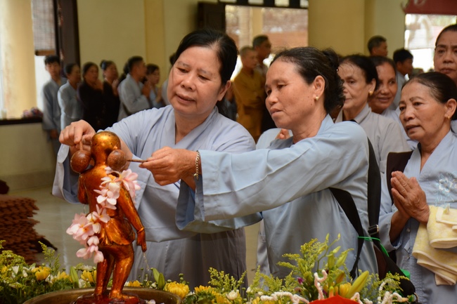 Vesak ceremony at Tay Khanh pagoda, Thai Binh province