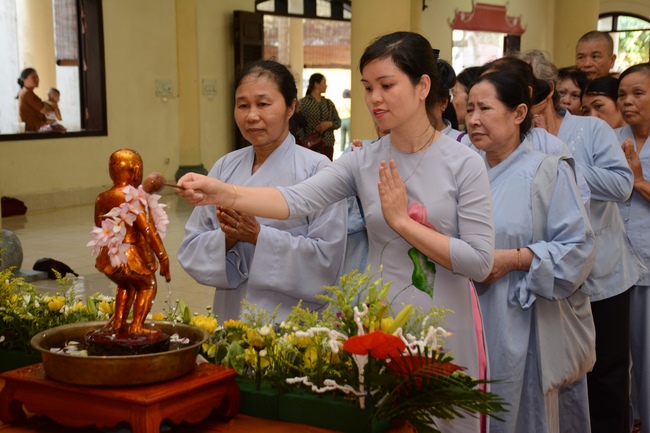 Vesak ceremony at Tay Khanh pagoda, Thai Binh province
