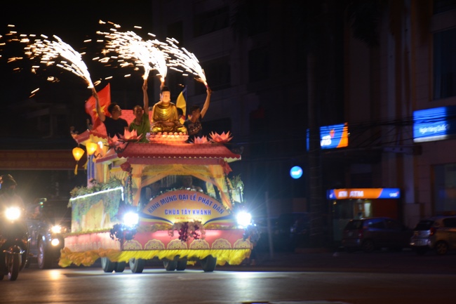 Vesak ceremony at Tay Khanh pagoda, Thai Binh province