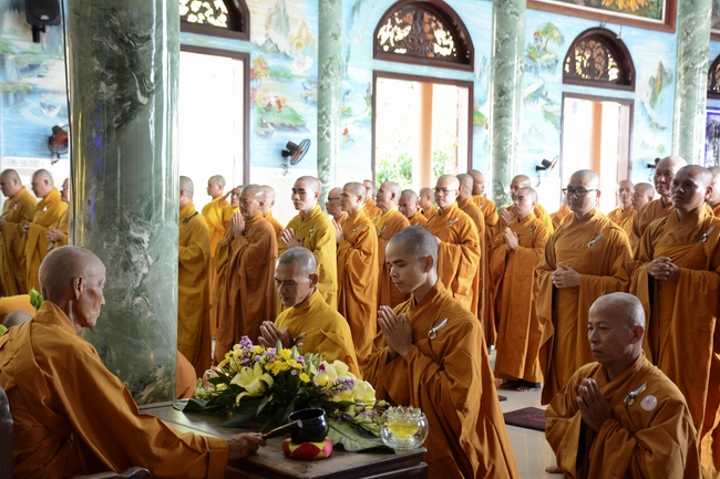 Hoang Phap Monk Join the Monastic Confession 2019