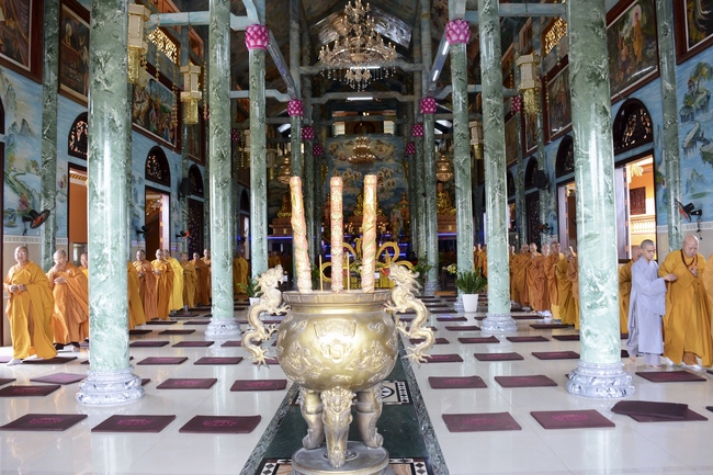 Hoang Phap Monk Join the Monastic Confession 2019