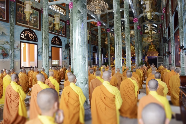 Hoang Phap Monk Join the Monastic Confession 2019