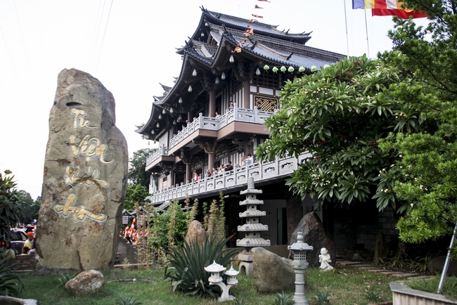 Diễu hành xe đạp mừng đại lễ Phật đản 2019