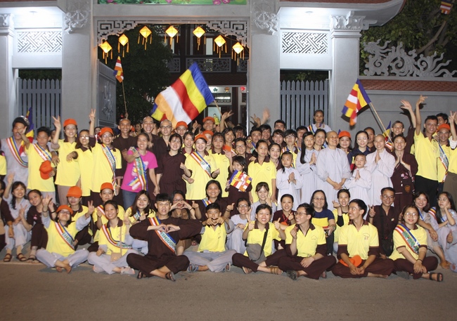 Diễu hành xe đạp mừng đại lễ Phật đản 2019