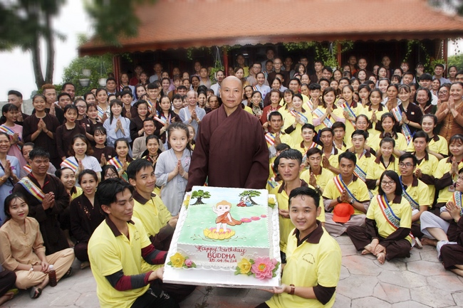 Diễu hành xe đạp mừng đại lễ Phật đản 2019