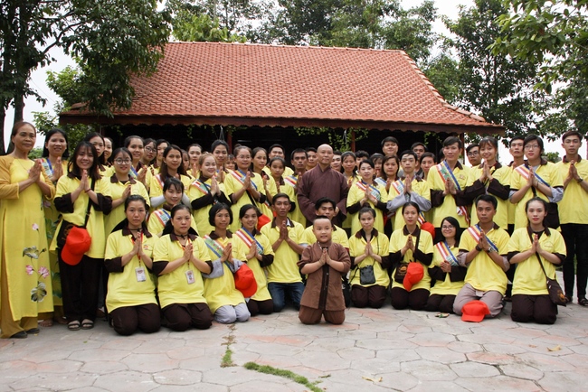 Diễu hành xe đạp mừng đại lễ Phật đản 2019