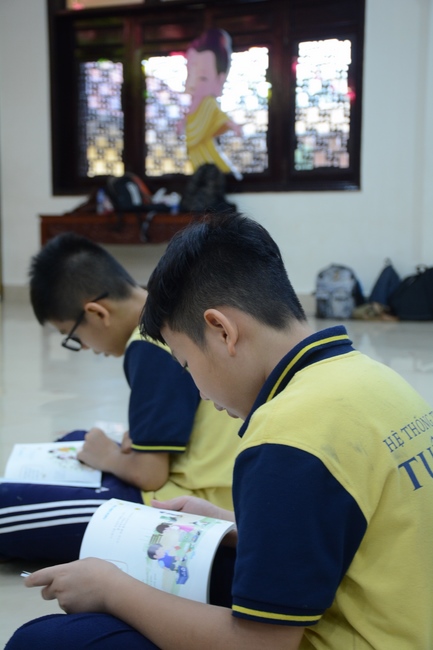 Trường Tuệ Đức sinh hoạt ngoại khóa tại chùa Hoằng Pháp