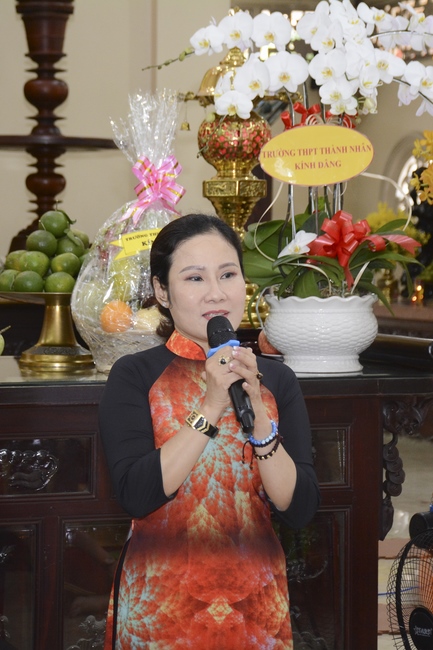 Học sinh trường THPT Thành Nhân cầu nguyện trước kỳ thi