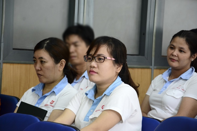 Tiếp tục nói chuyện tại Công ty TNHH CN Cao Su Chính Tân Việt Nam