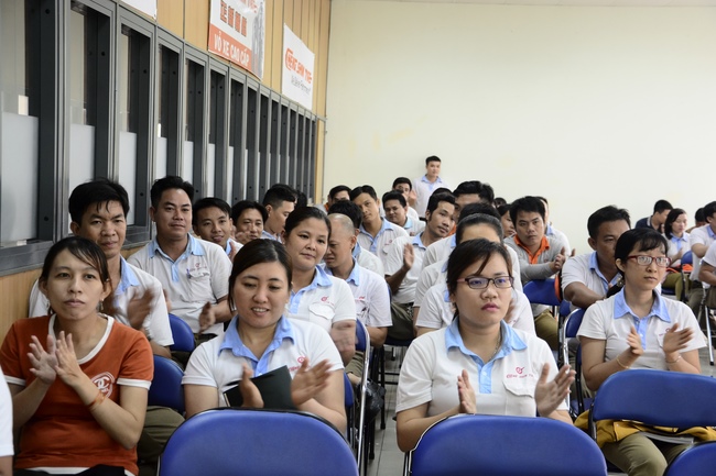 Tiếp tục nói chuyện tại Công ty TNHH CN Cao Su Chính Tân Việt Nam