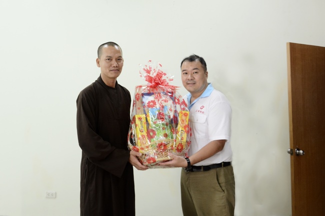 Tiếp tục nói chuyện tại Công ty TNHH CN Cao Su Chính Tân Việt Nam