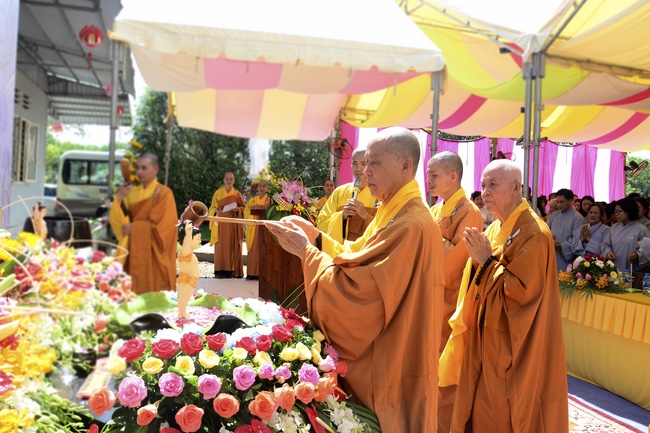 The Buddha's Birthday Great Ceremony at Tay Phap Pagoda
