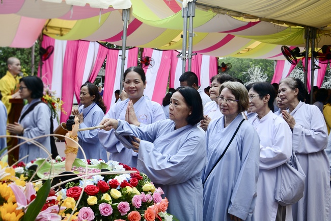 The Buddha's Birthday Great Ceremony at Tay Phap Pagoda