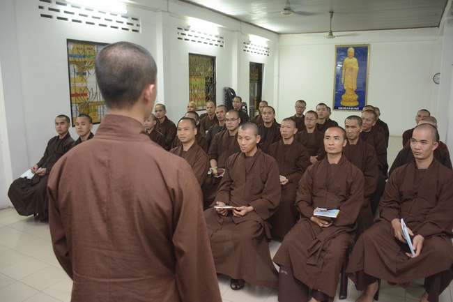 Khai giảng khóa học Anh văn chùa Hoằng Pháp