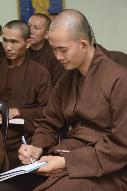 Khai giảng khóa học Anh văn chùa Hoằng Pháp