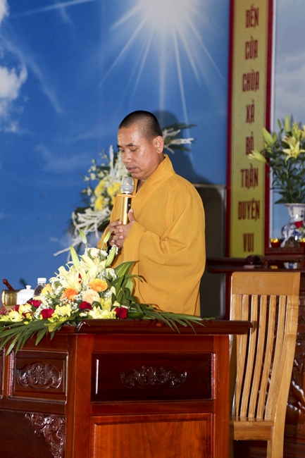 One-day Reciting the Buddha's name at Dong Cao Pagoda.