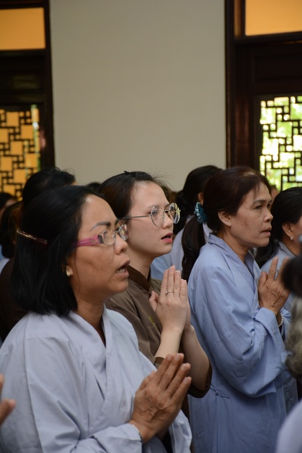 Tu niệm Phật một ngày