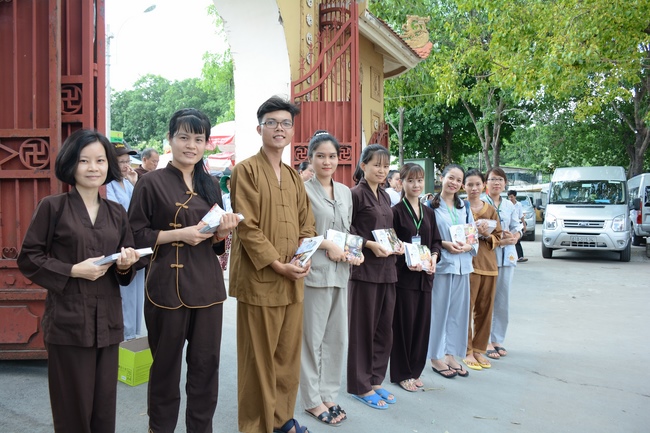 Tu niệm Phật một ngày