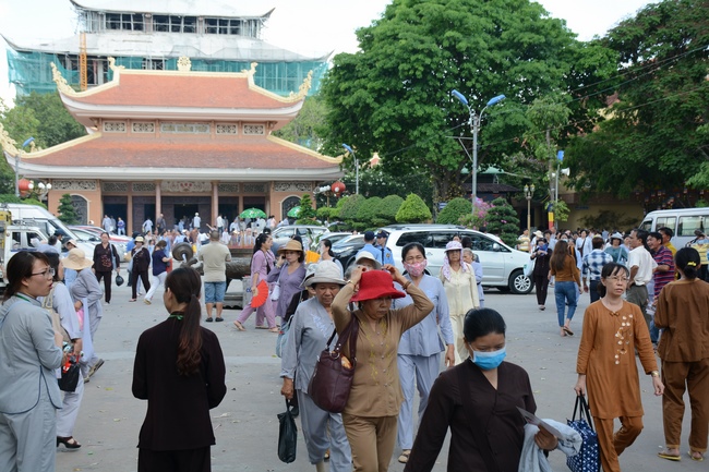 Tu niệm Phật một ngày