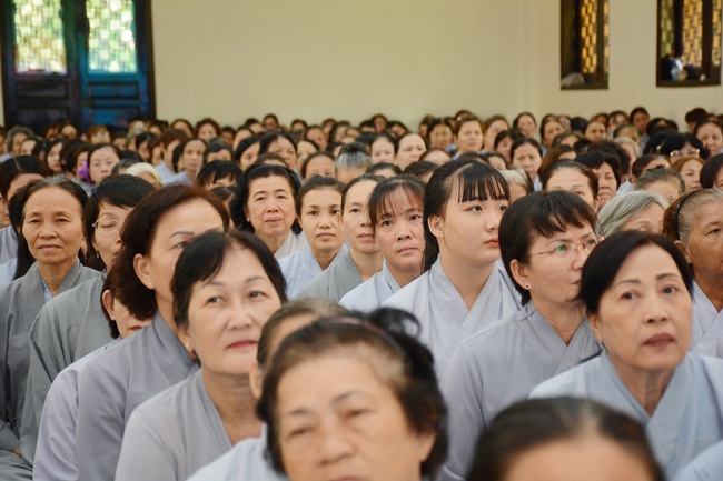 Tu niệm Phật một ngày