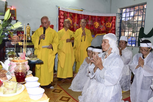 The rite offering for Monks to pray for rebirth and releasing creatures in Ba Lua port.