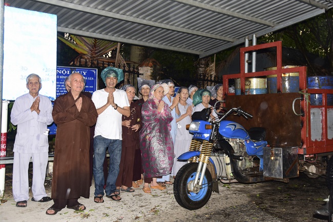 The rite offering for Monks to pray for rebirth and releasing creatures in Ba Lua port.