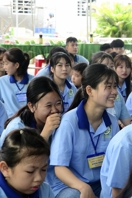 Chia sẻ Phật pháp tại Bến Tre