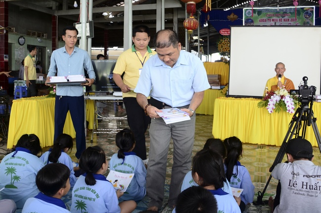 Chia sẻ Phật pháp tại Bến Tre