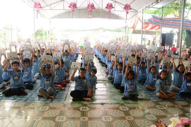 Chia sẻ Phật pháp tại Bến Tre