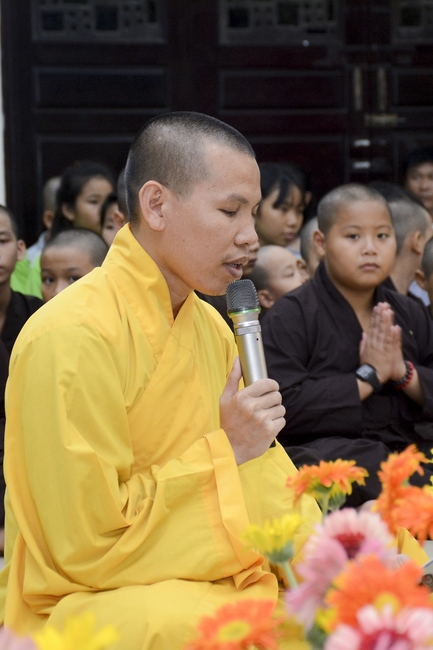 Showing Gratitude To Parents and Teachers – An Emotional Ceremony from the Kids
