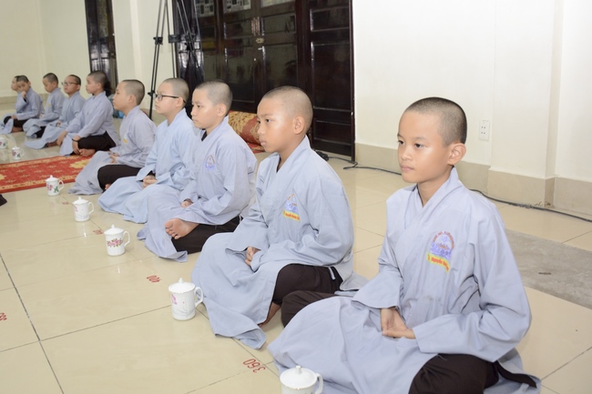 Showing Gratitude To Parents and Teachers – An Emotional Ceremony from the Kids