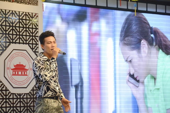 Showing Gratitude To Parents and Teachers – An Emotional Ceremony from the Kids